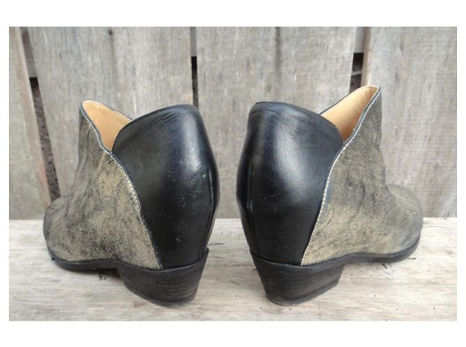 Maison Martin Margiela MM6 Maison Margiela Stivaletti in Pelle Metallizzata Oro e Nera Nero D'oro - vista 5