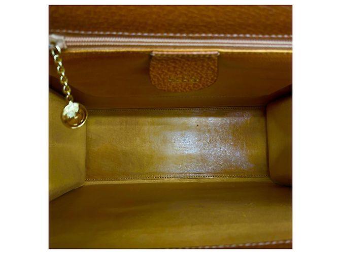 Gucci Vintage Lady Lock Handtasche aus Leder - Ansicht 9