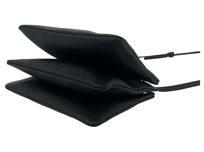 Céline Borsa a tracolla in pelle Celine Trio con logo inciso Nero - vista 8