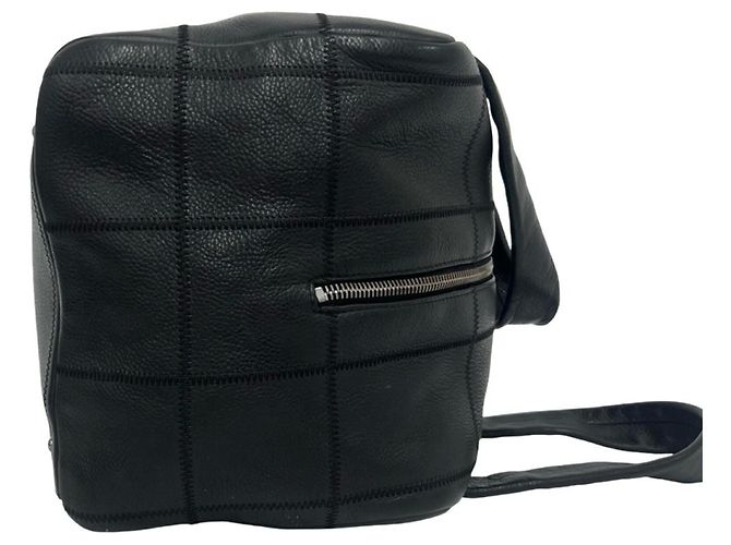 Timeless Chanel Mini Boston Tasche aus schwarzem Leder - Ansicht 6