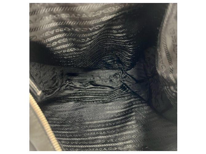 Saffiano Borsa a tracolla Prada in Tessuto Pocono con logo triangolare in metallo Nero - vista 9