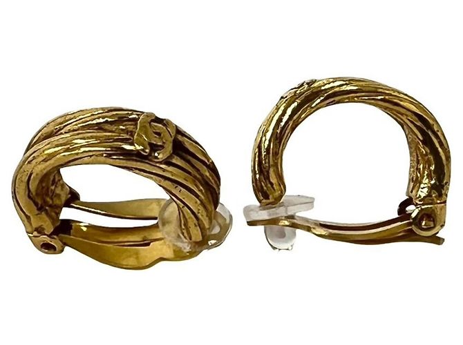 Timeless Chanel Vintage Ohrringe mit Coco Mark Motiv Golden - Ansicht 5