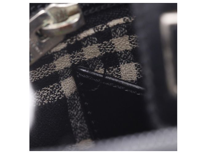 Borsa a tracolla Burberry in pelle di vitello nera Nero - vista 11