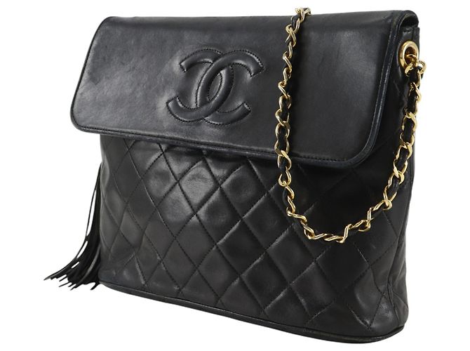 Bolsa de Ombro com Corrente Chanel Matelassé Preto - vista 2