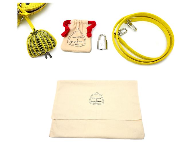 Sac à main Louis Vuitton Alma BB Noir Jaune - vue 10