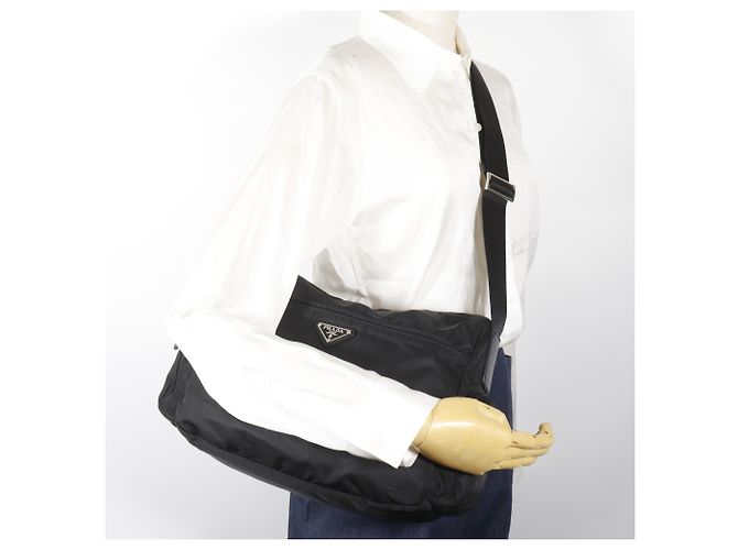 Borsa a tracolla Prada in nylon nero - vista 20