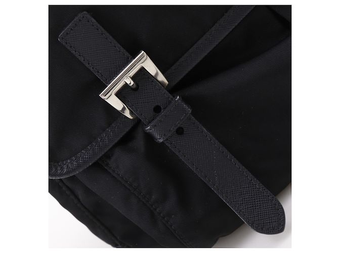 Prada Nylon Schultertasche Schwarz mit Logo - Ansicht 13