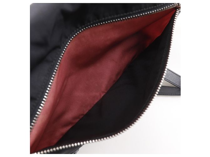 Prada Nylon Schultertasche Schwarz mit Logo - Ansicht 7