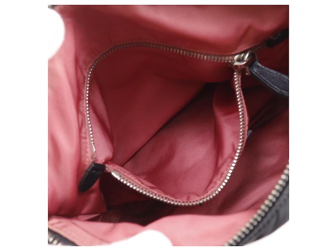 Prada Nylon Schultertasche Schwarz mit Logo - Ansicht 8