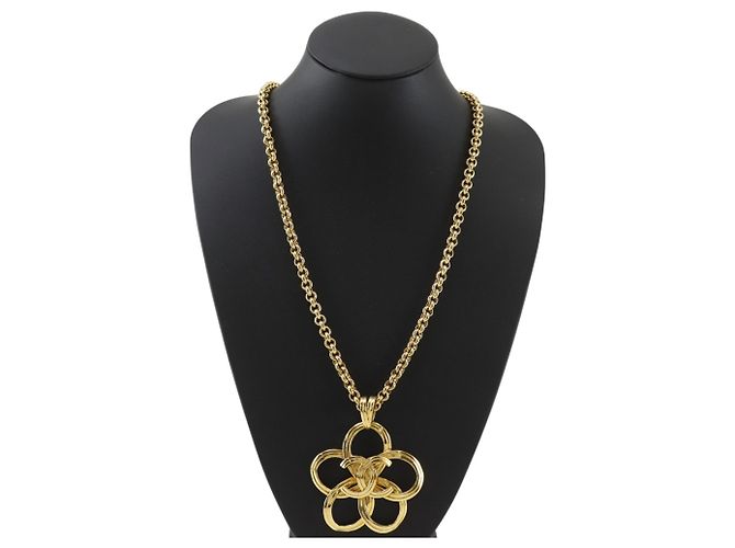 Colar Chanel Coco Mark Flower Dourado - vista 2