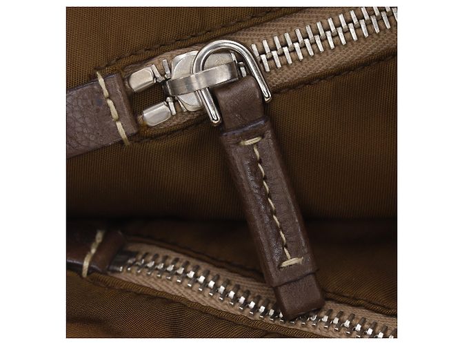 Mini borsa tote Prada in nylon kaki Cachi - vista 12