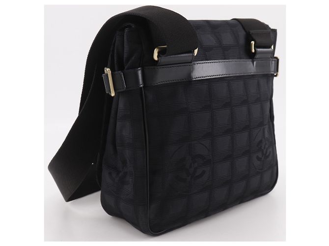Borsa a tracolla Chanel in tela di nylon nera Nero - vista 3