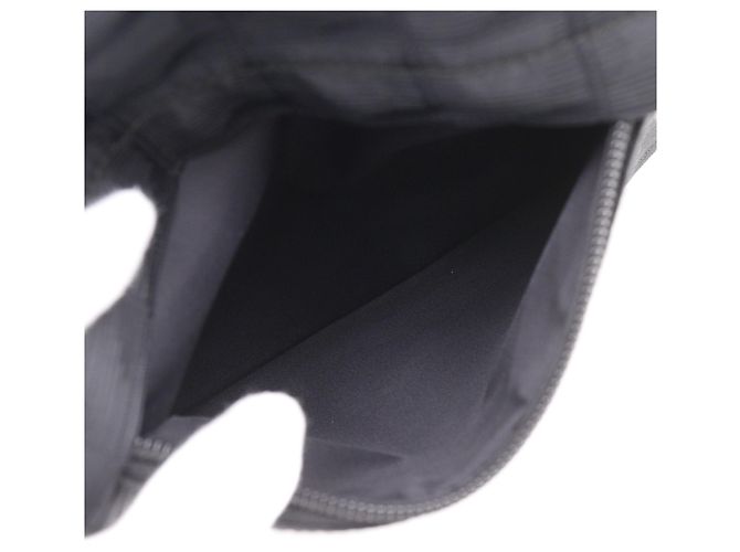 Borsa a tracolla Chanel in tela di nylon nera Nero - vista 6