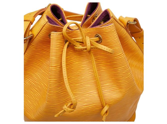 Borsa Louis Vuitton Epi Noe a tracolla Giallo - vista 8