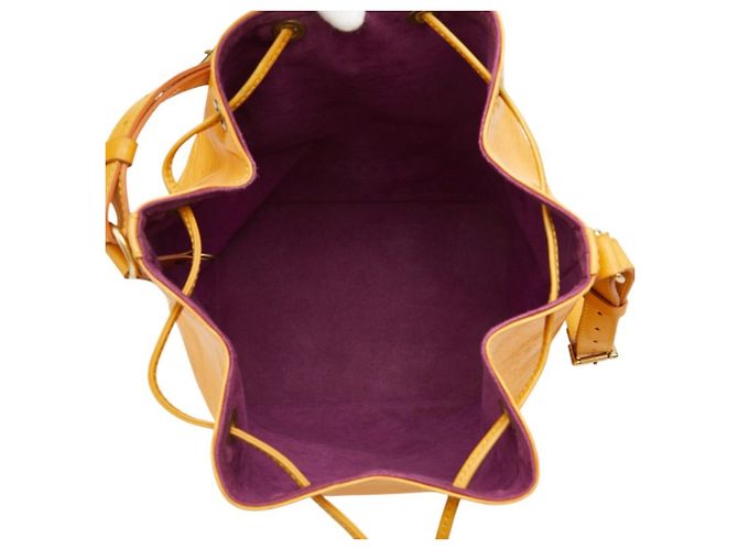 Borsa Louis Vuitton Epi Noe a tracolla Giallo - vista 9