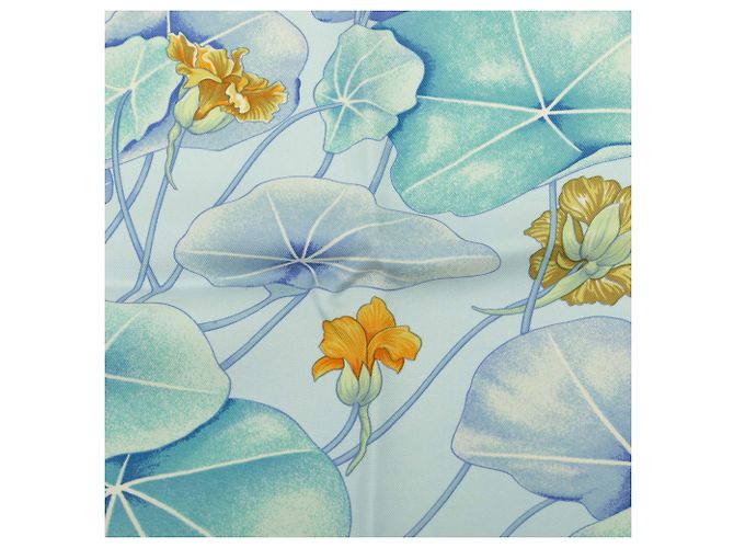 Hermès Blue Les Capucines Seidentuch 90 Blau Hellblau - Ansicht 7