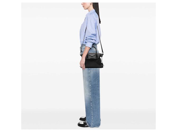 Bolso Antigona Soft Givenchy negro de piel de becerro Medium - vista 6