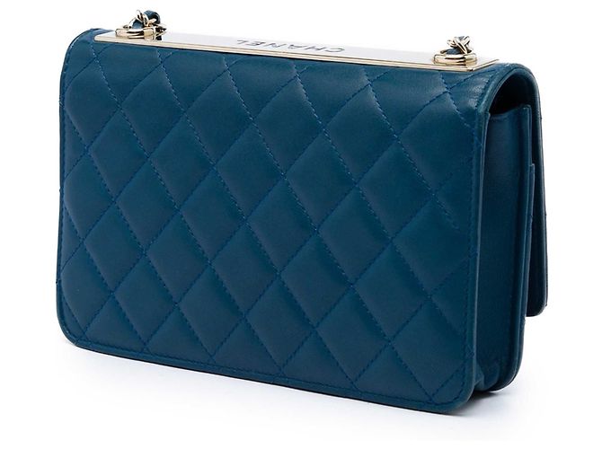 Chanel Blue Quilted Lambskin Trendy CC Wallet On Chain - vista 2