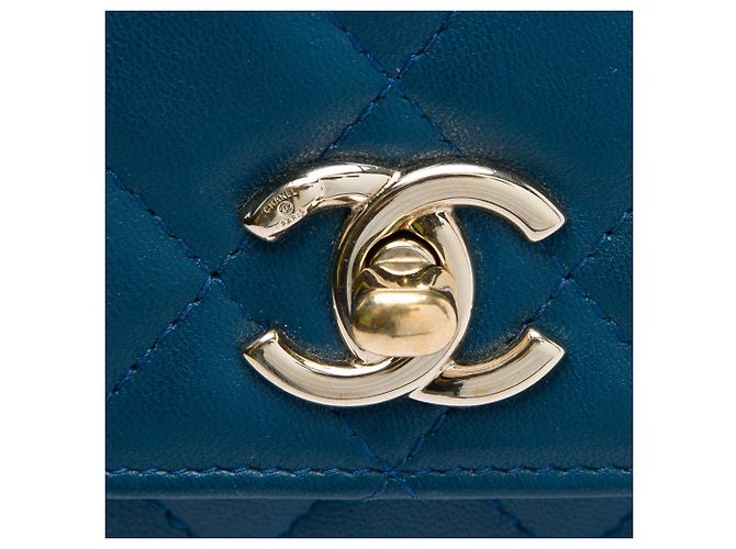 Chanel Blue Quilted Lambskin Trendy CC Wallet On Chain - vista 6