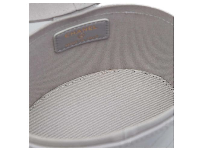 Chanel Vanity Case Allure CC de piel de cordero acolchada gris Small Castaño - vista 4