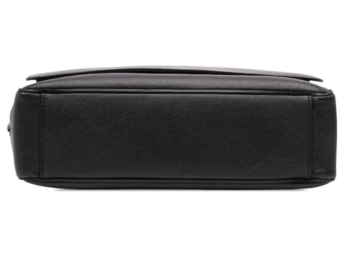 Louis Vuitton Black Taiga Roman MM Nero - vista 3