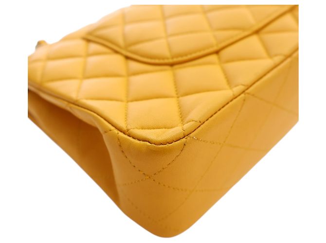 Chanel Yellow Medium Classic Lambskin Double Flap Giallo Senape - vista 10