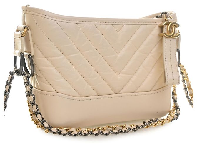 Chanel Gabrielle Hobo Small in pelle di vitello invecchiata bianca chevron Bianco Crudo - vista 7