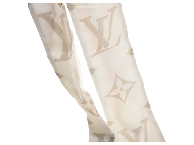 Louis Vuitton Beige Monogram Ultimate Bandeau Silk Scarf - vista 4