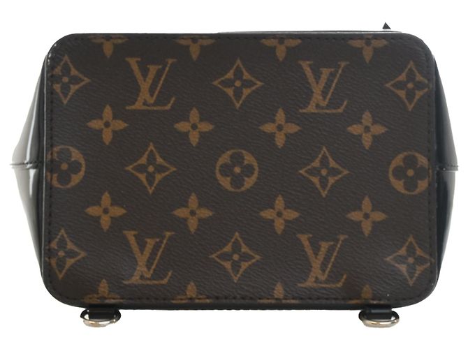 Louis Vuitton Black Monogram Vernis Hot Springs Preto - vista 3
