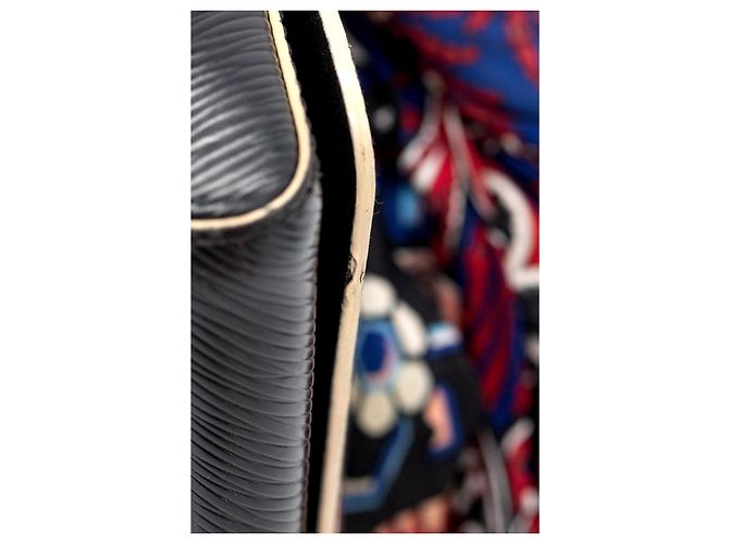 Louis Vuitton Twist MM World Tour Pelle Epi Nera Nero Multicolore Silver hardware - vista 14