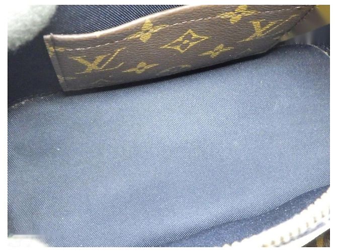 Louis Vuitton Alma BB Borsa in pelle verniciata blu navy e monogram Blu scuro - vista 4