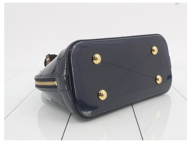 Louis Vuitton Alma BB Borsa in pelle verniciata blu navy e monogram Blu scuro - vista 9