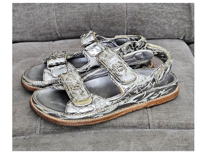 Chanel silberne gesteppte Leder-Sandalen CC-Logo - Ansicht 5