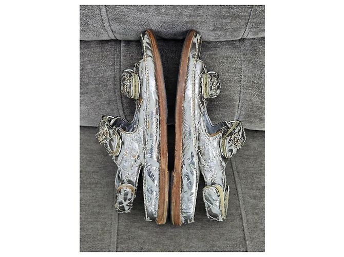 Chanel silberne gesteppte Leder-Sandalen CC-Logo - Ansicht 7