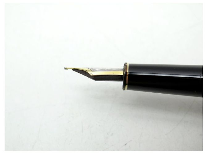 MONTBLANC MEISTERSTUCK CLASSIQUE FÜLBERER MB132464 + ETUI Schwarz - Ansicht 5