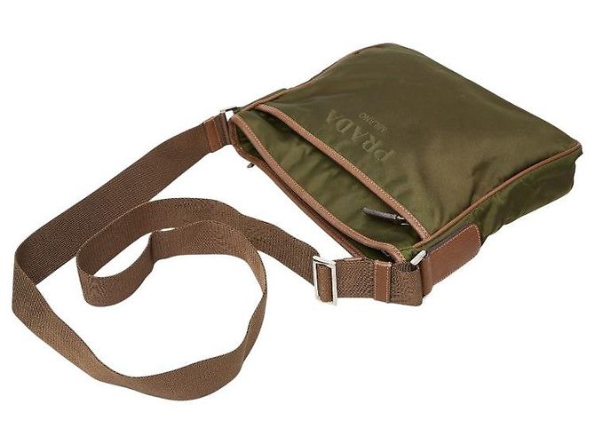 Bolso bandolera Prada Triangle Logo Verde - vista 10