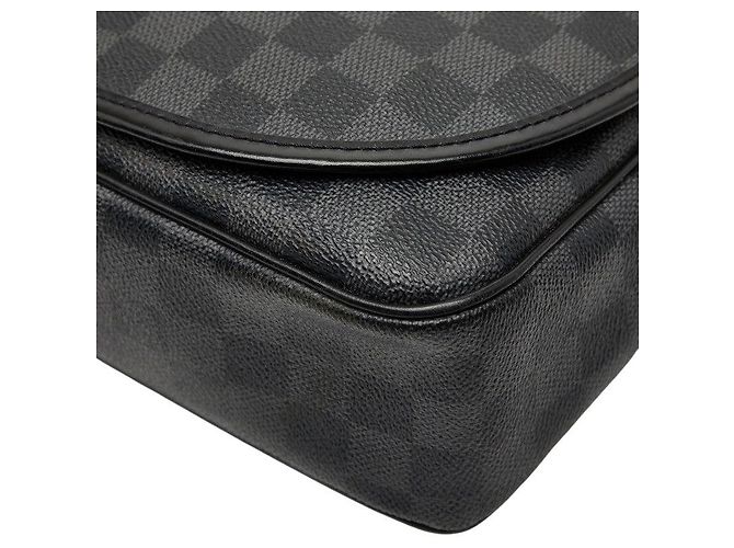 Sac à épaule Louis Vuitton Daniel MM Noir - vue 4
