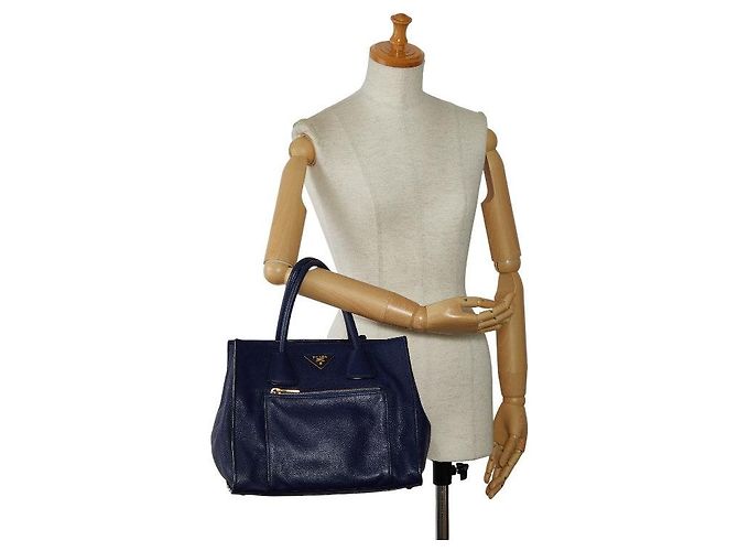 Prada Handtasche mit Dreiecks-Logo-Plakette Blau - Ansicht 10