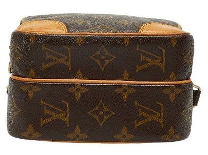 Louis Vuitton Amazon Monogram Crossbody Castaño - vista 3