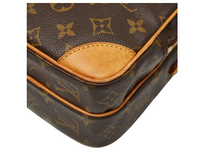 Louis Vuitton Amazon Monogram Crossbody Castaño - vista 4