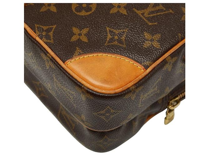 Louis Vuitton Amazon Monogram Crossbody Castaño - vista 7