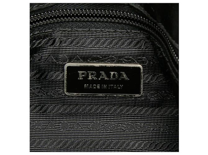 Prada Handtasche mit Dreiecks-Logo-Plakette Schwarz - Ansicht 9