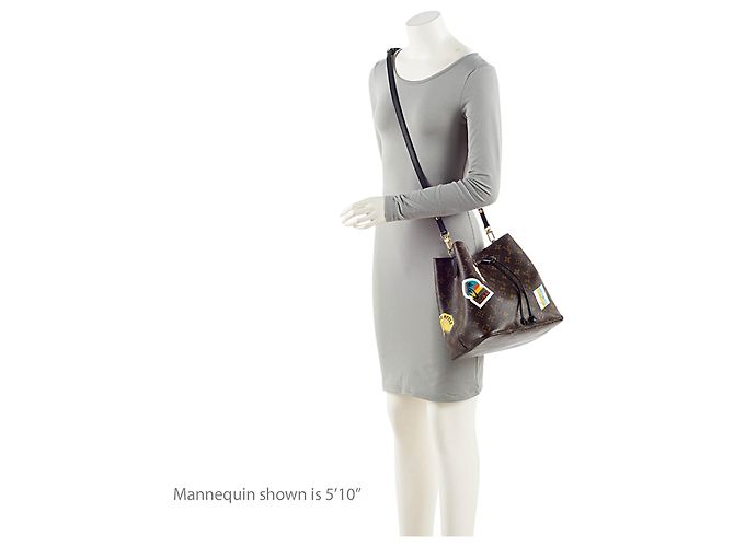 Néonoé Borsa a tracolla Louis Vuitton Limited Edition Monogram Canvas World Tour Neonoe MM Marrone - vista 5