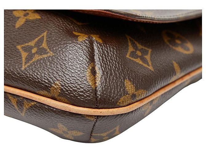 Borsa a tracolla Louis Vuitton Musette Tango M51257 Marrone - vista 5