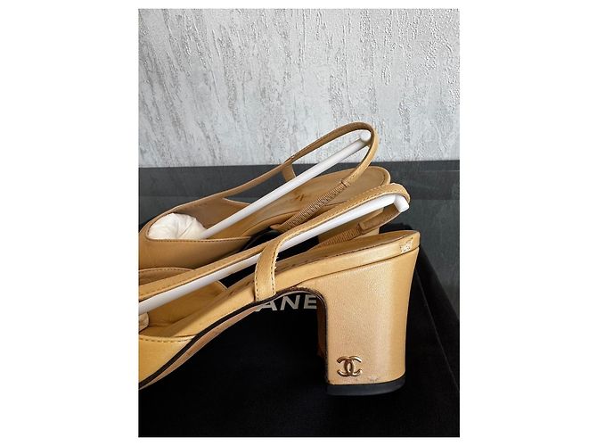 Chanel Two-Tone Slingback Pumps Schwarz Beige - Ansicht 2