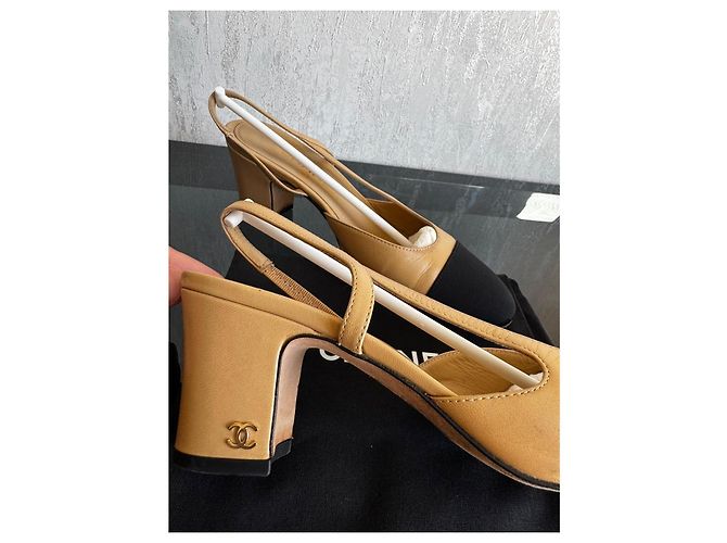 Chanel Two-Tone Slingback Pumps Schwarz Beige - Ansicht 4