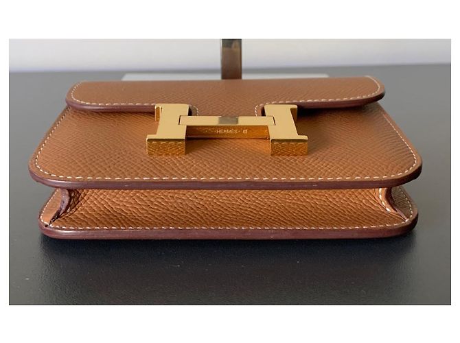 Hermès Constance Slim Wallet in Gold Epsom Brown - view 4