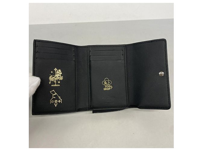 Louis Vuitton Tri-fold Wallet Black - view 3