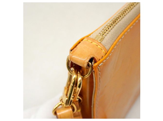 Louis Vuitton Vernis Lexington Pouch Beige - Ansicht 8