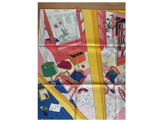 Lenço de seda Hermès "Mystère au 24" de Jonathan Burton Marrom Rosa Branco Vermelho Azul Verde Cinza Amarelo - vista 5